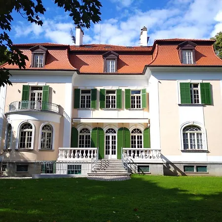 Cafe Vendégház 3*